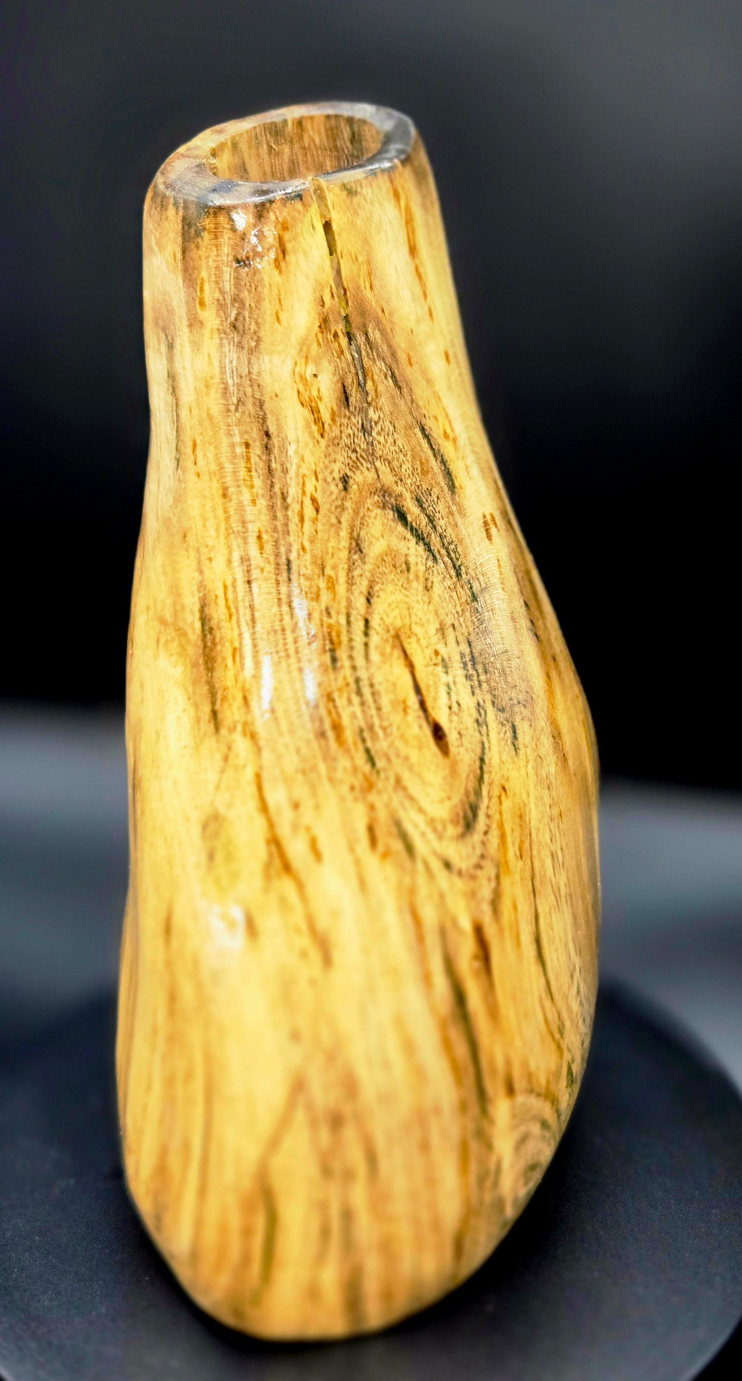 Shimmering hackberry vase