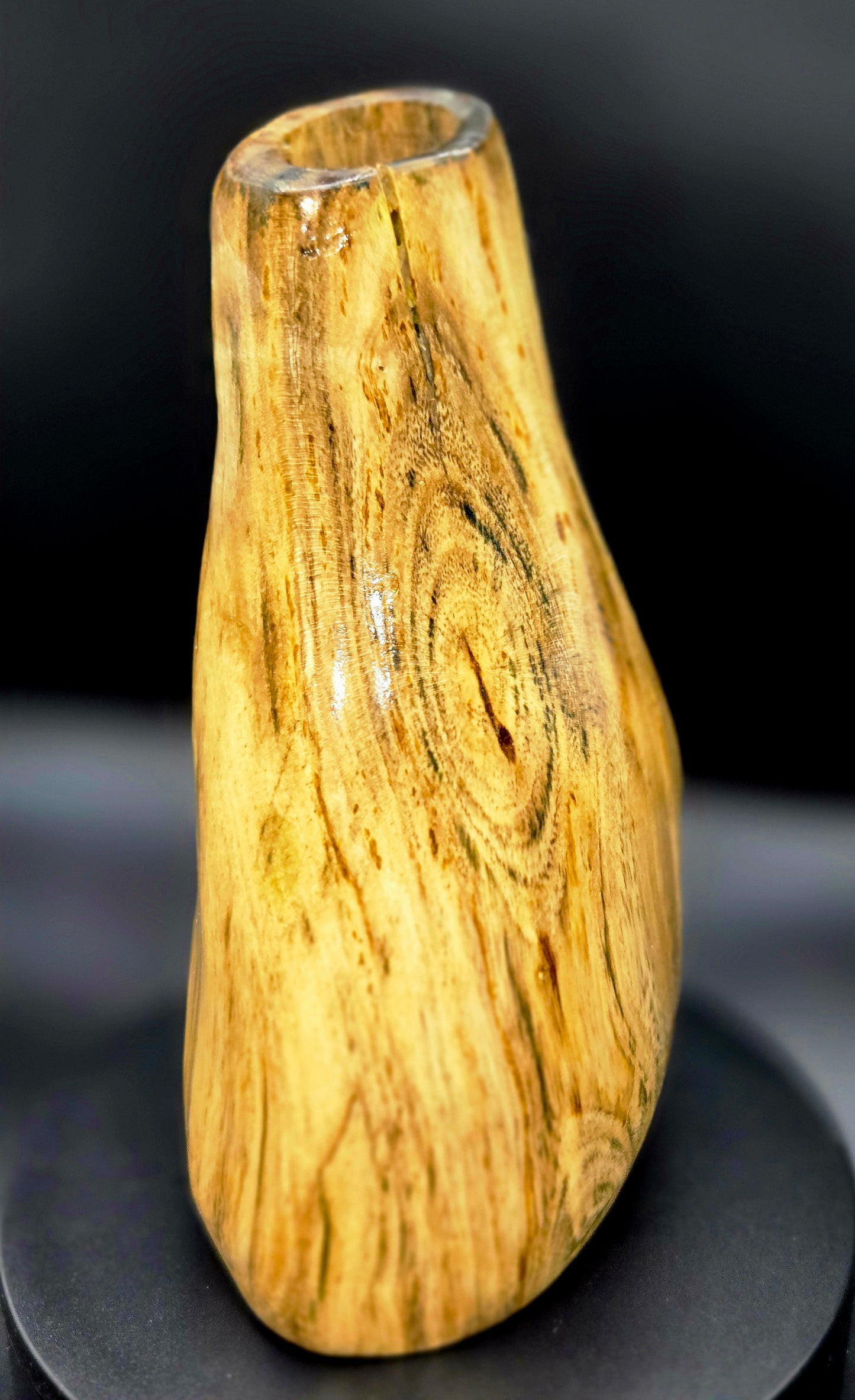 Shimmering hackberry vase