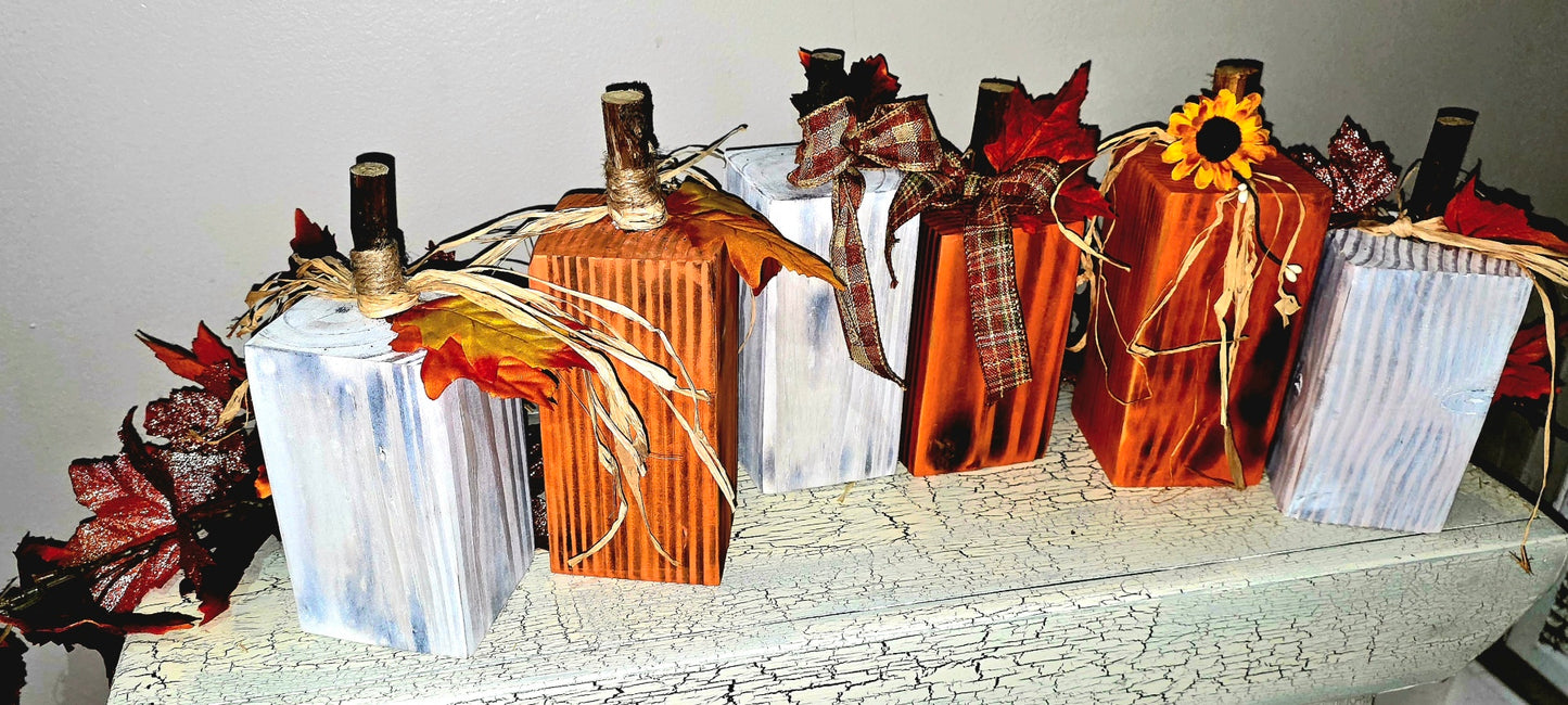 Mini rustic pumkin