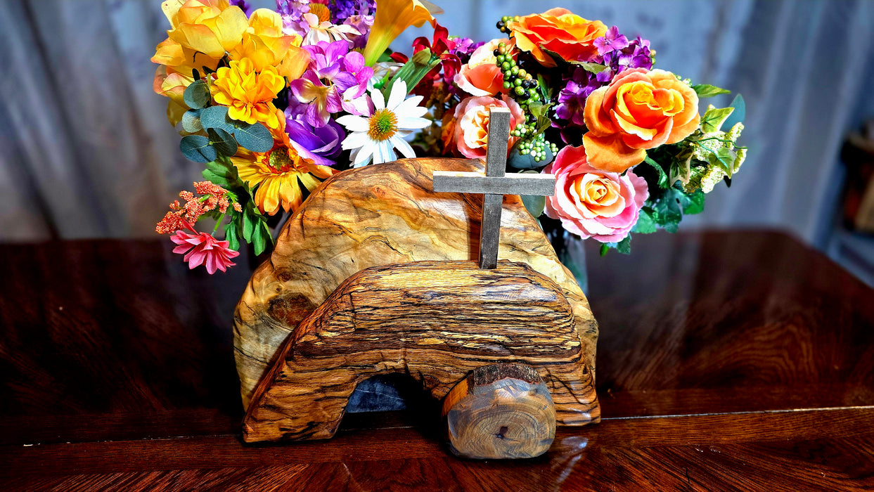 The tomb is empty, he has risen!